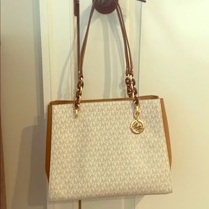 Never used. Received as gift from ex-boyfriend.